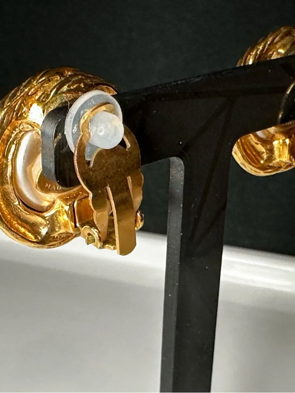 Vintage Chanel 1994 Faux Pearl Rope Earrings – Gold Plated